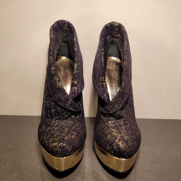 Black & gold Chinese Laundry PLATFORM ankle bootie size 8m. - Picture 2 of 9